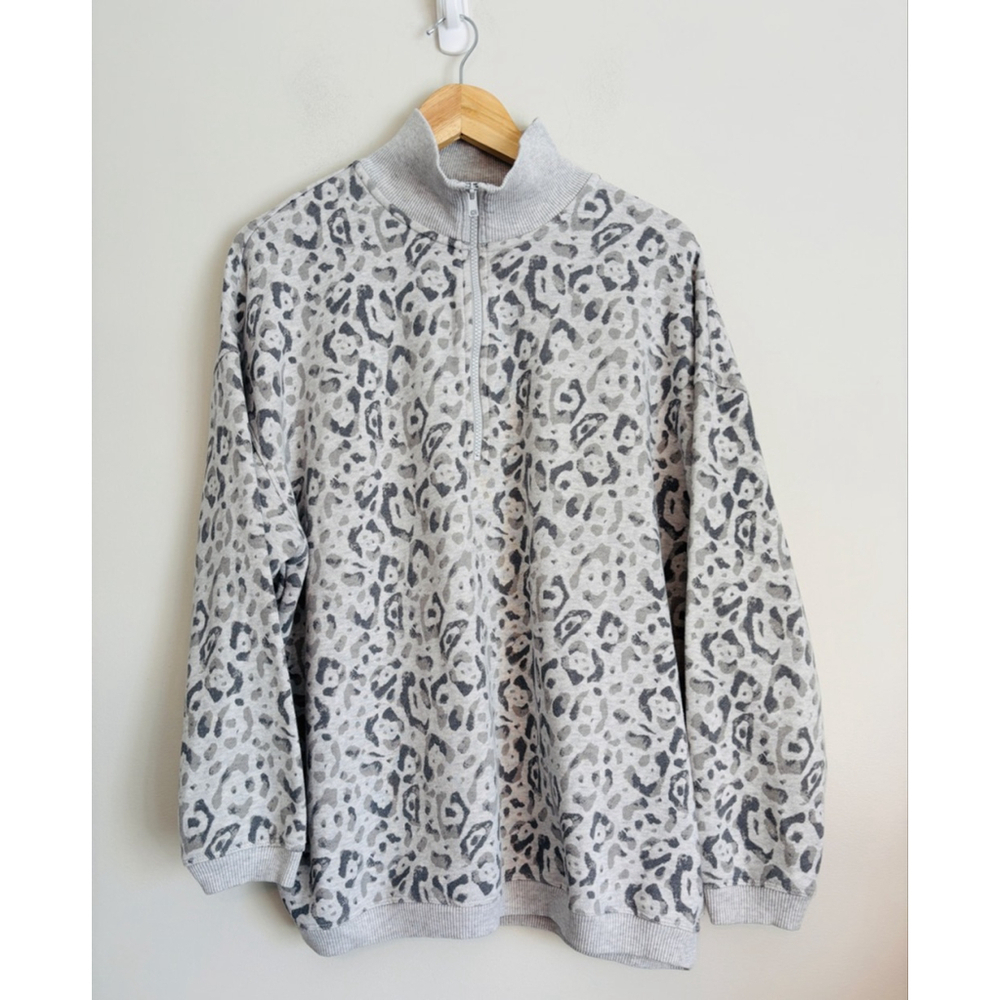 Aerie Grey Leopard Print Quarter-Zip Sweatshirt Medium Comfort Casual Lounge